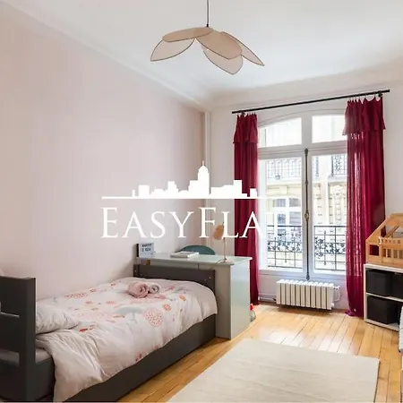 Elegant 4 Bedroom Located In 17, By Easyflat * Parigi